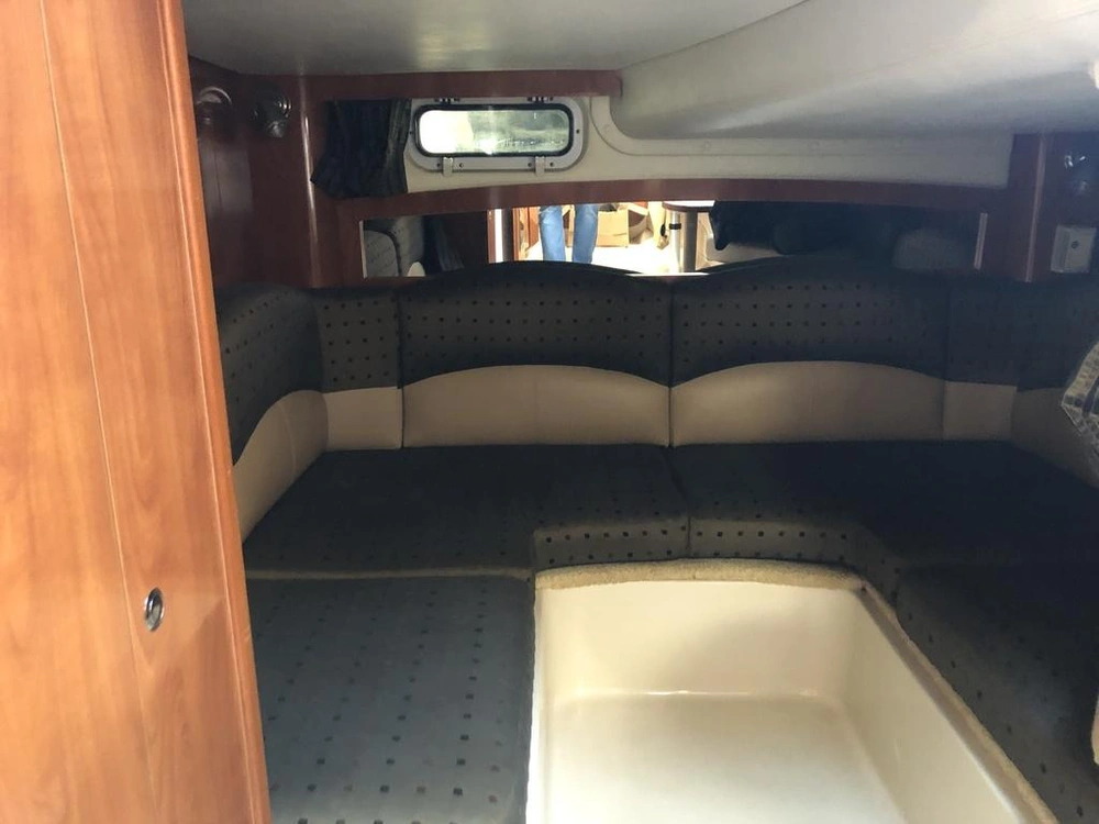 2005 Four Winns 348 alt