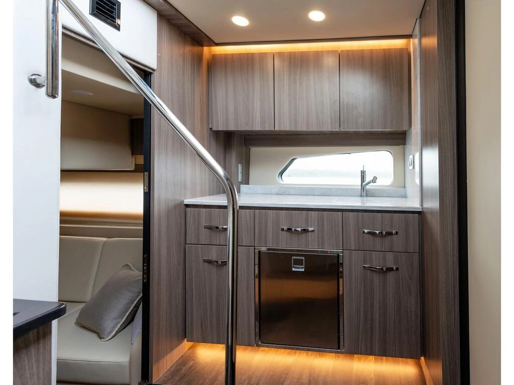 Regal 42 Fxo 2026 alt