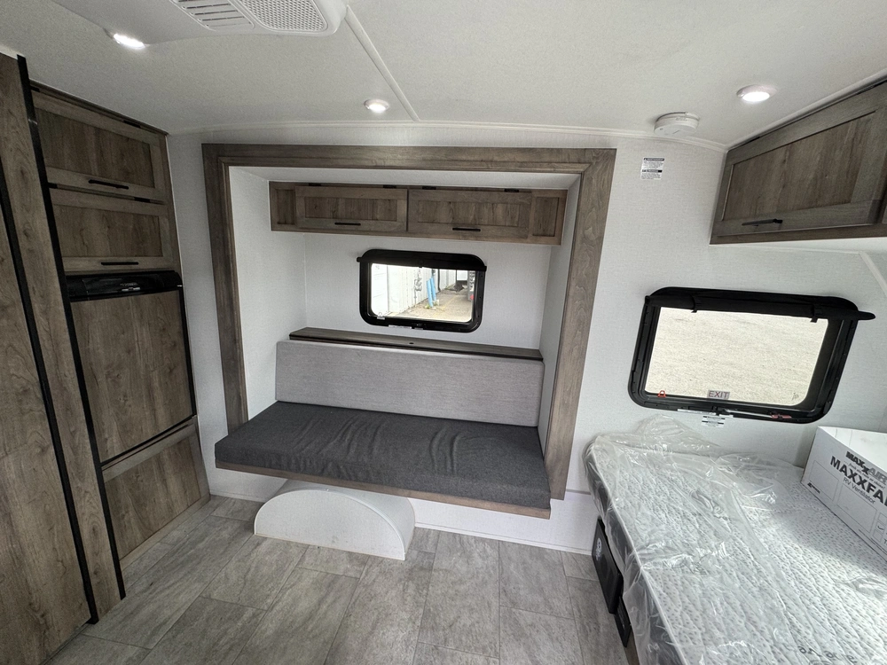 Prolite Escapade 14 Escapade 2025 alt