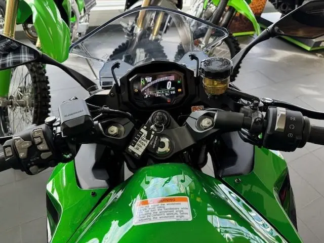 2025 Kawasaki NINJA 1100 SX SE