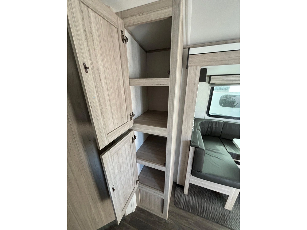 2024 Shadow Cruiser Shadow Cruiser 240bhs alt