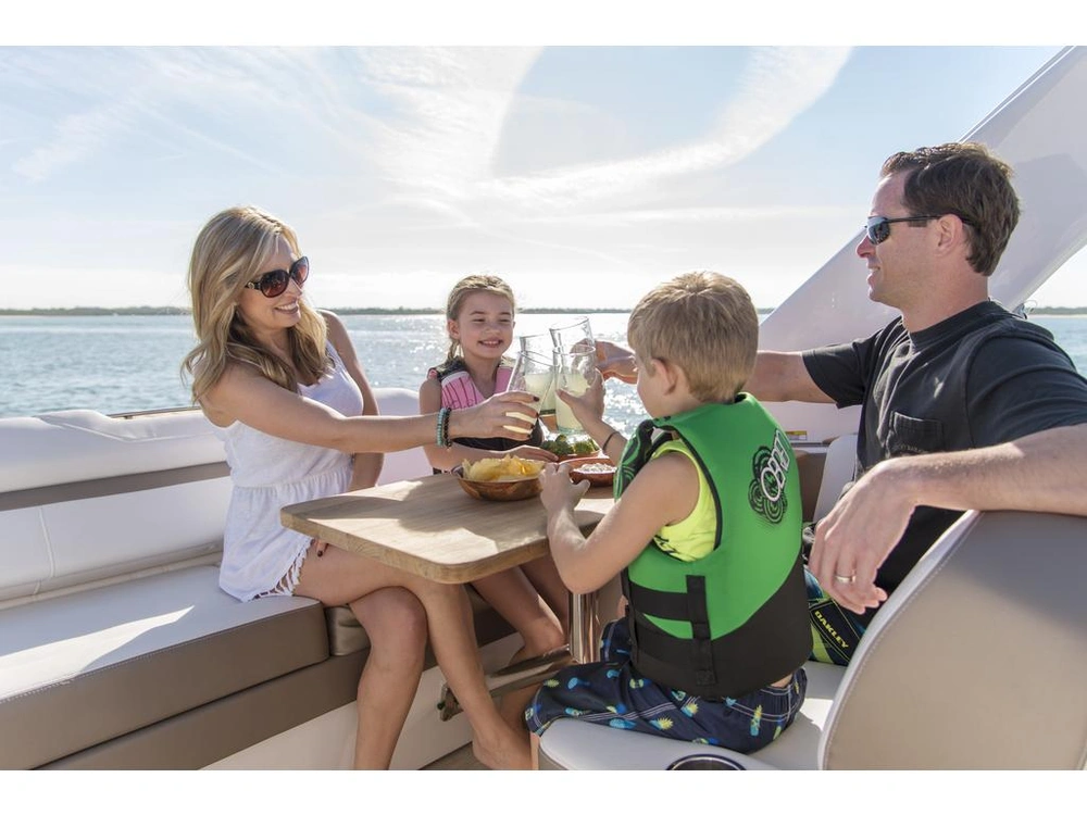 Regal 33xo 2026 alt