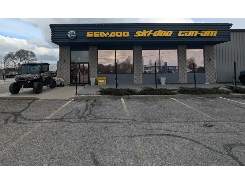 2025 Can-Am 2025 Outlander XMR 700 red