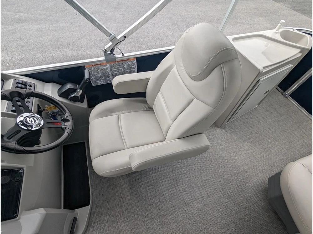 2020 Sylvan Mirage Cruise 8522 Pts alt