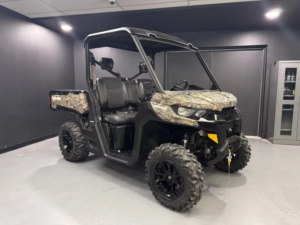 2016 Can-Am Defender XT HD10