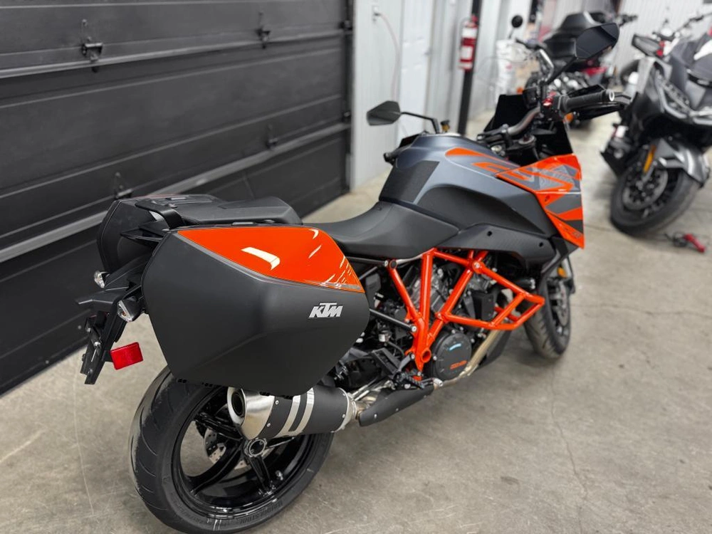 Ktm Super Duke Gt 2023 alt