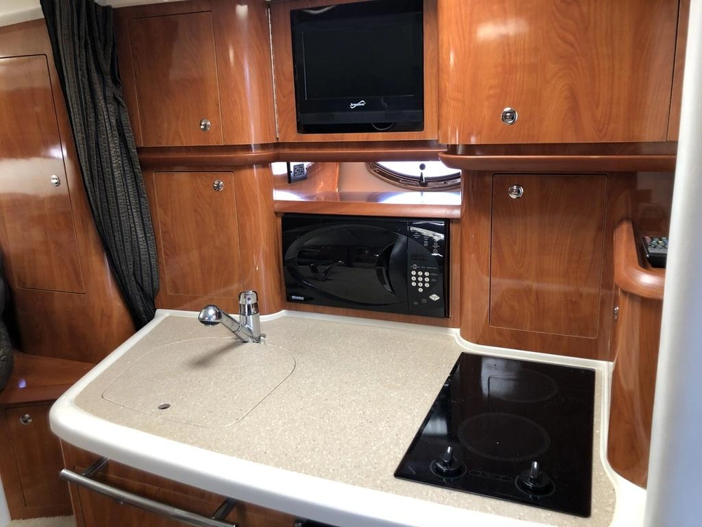 2005 Four Winns 348 alt