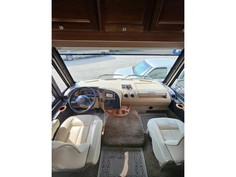 2014 WINNEBAGO ITASCA SUNCRUISER 38Q