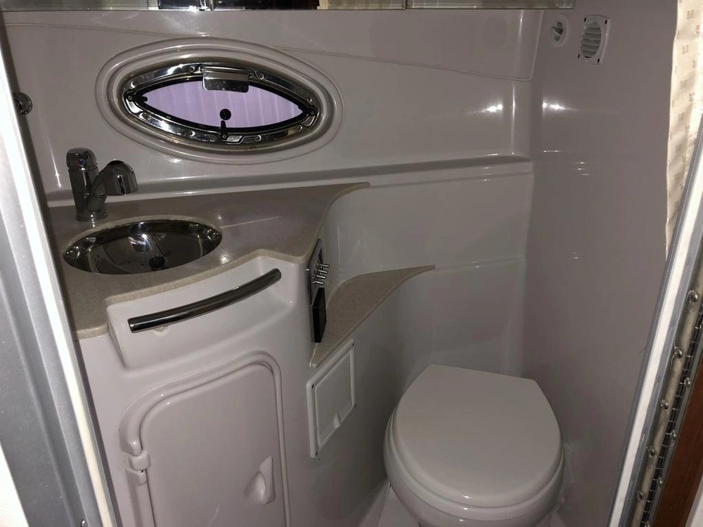 2014 Four Winns 335 alt