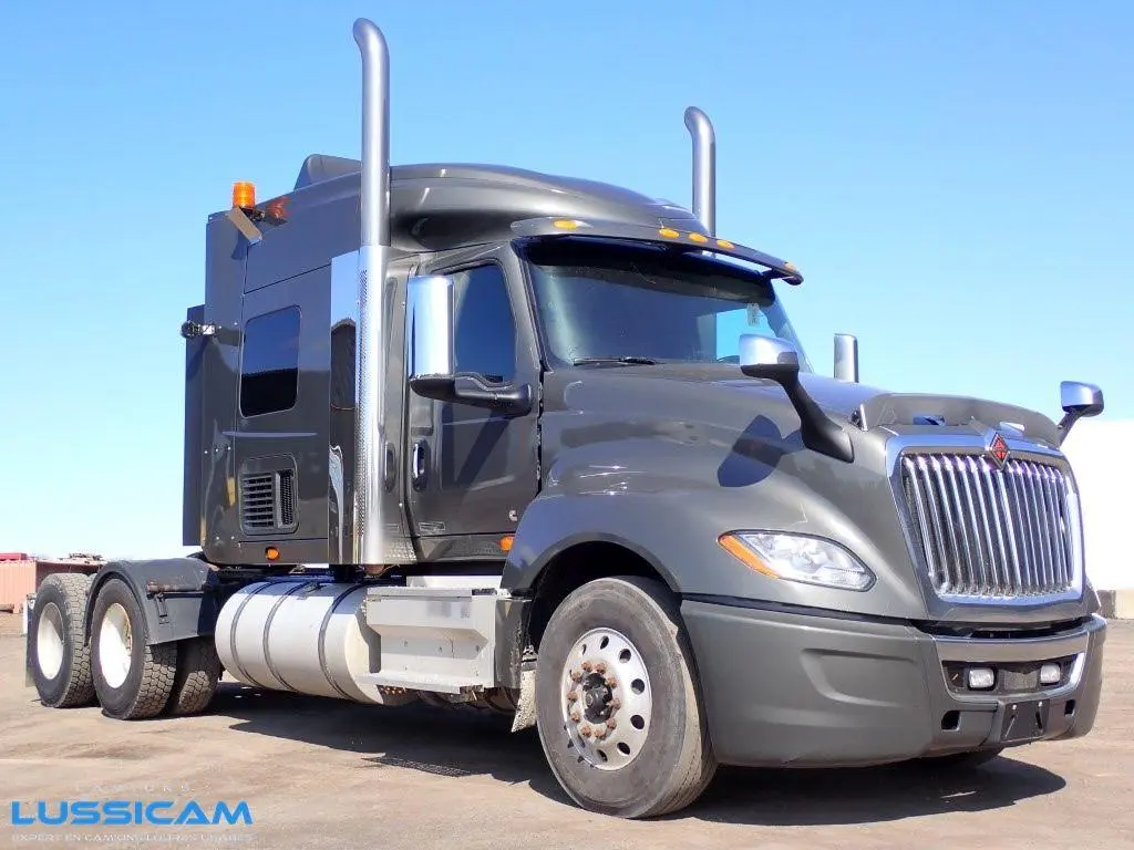 2022 International LT625