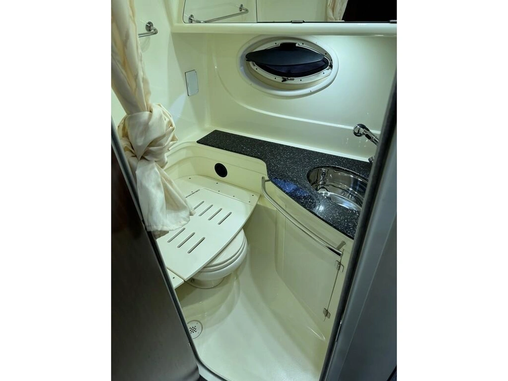 Monterey Boats 355 Sport Yacht 2013 alt