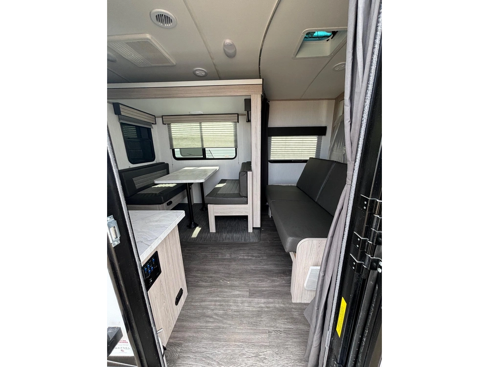 2024 Shadow Cruiser 180mbs alt