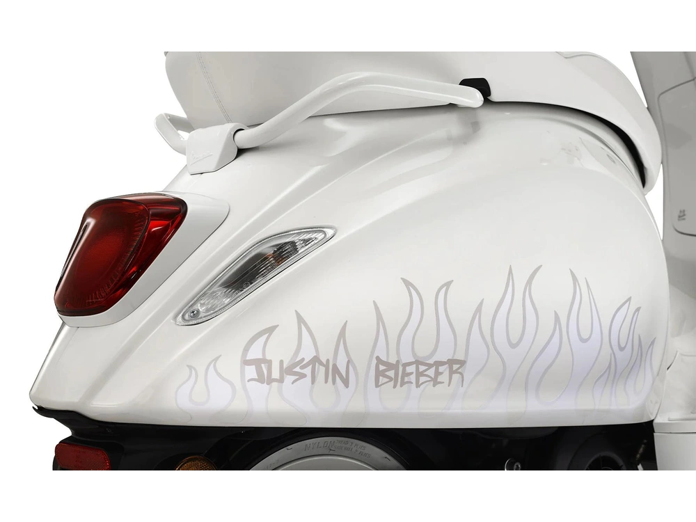 Vespa Sprint 50 Justin Bieber * Liquidation * Justin Bieber 2022 alt