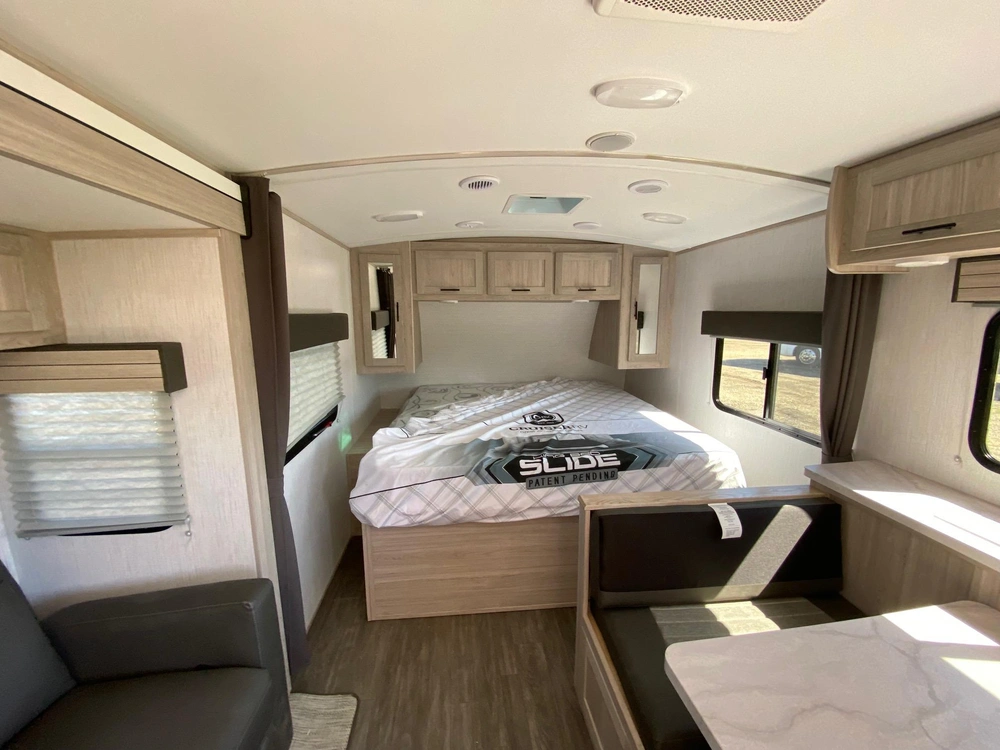 2022 Shadow Cruiser 227 Mls Travel Trailer alt
