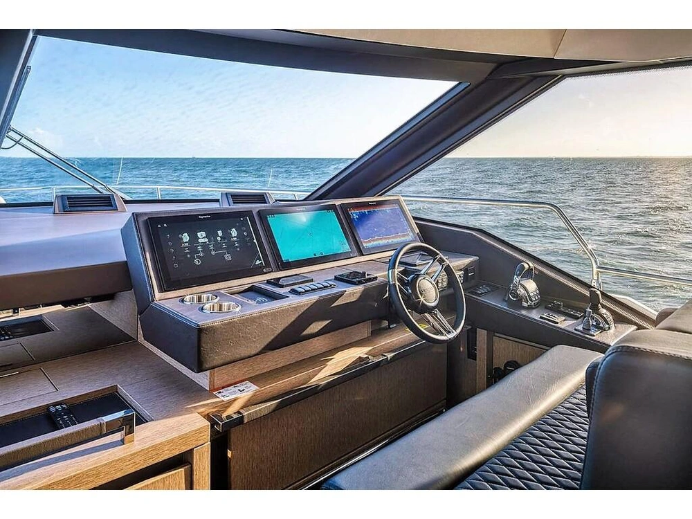 Prestige Yachts 690 F 2026 alt