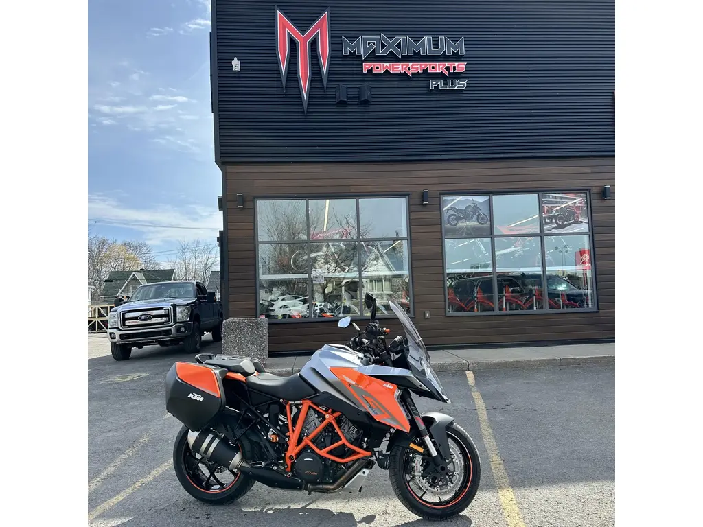 2017 KTM 1290 SUPER DUKE GT