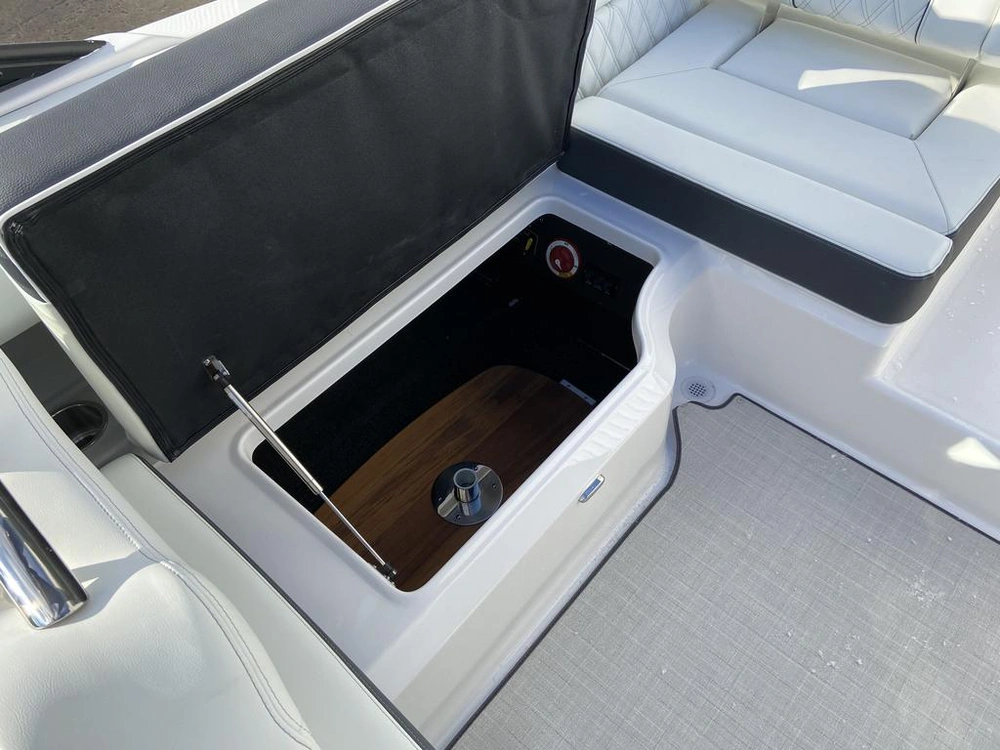 Regal Lx2 2021 alt