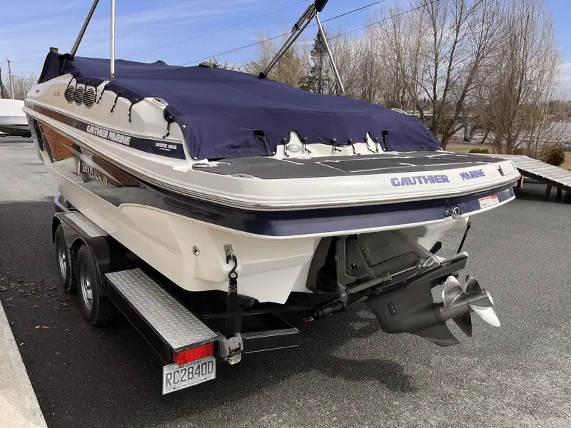 Larson LXI 258 volvo 5,7 2010