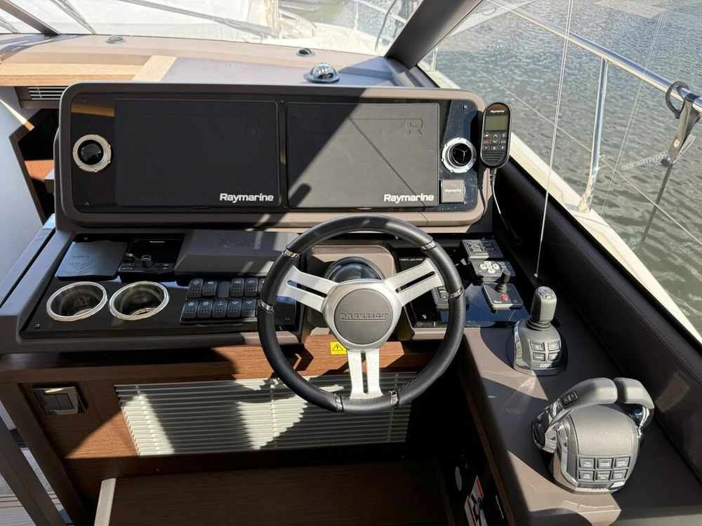 Prestige Yachts 520 Fly 2020 alt