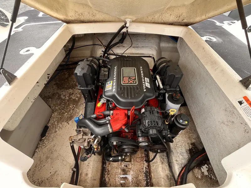 Larson LXI 258 volvo 5,7 2010