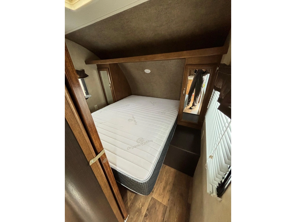 2017 Salem By Forest River Cruise Lite 263bhxl alt