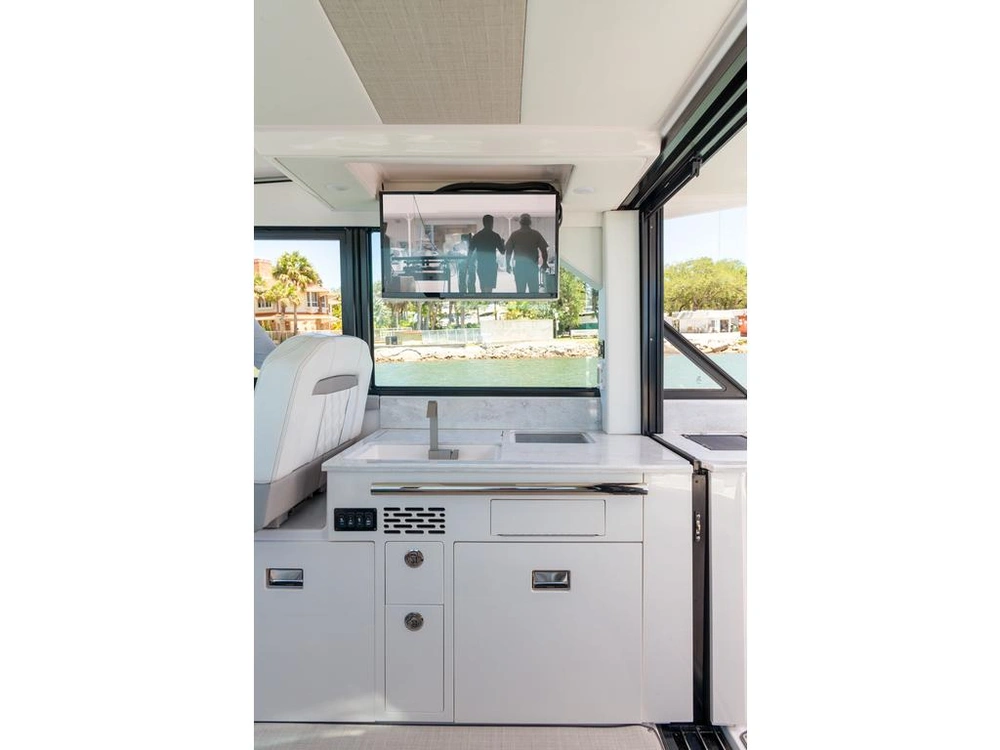 Regal 36 Grande Coupe 2026 alt