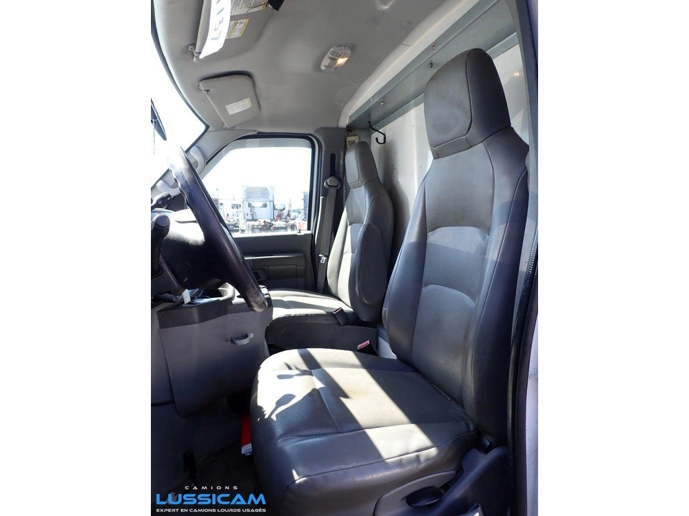 Ford E-450 2013