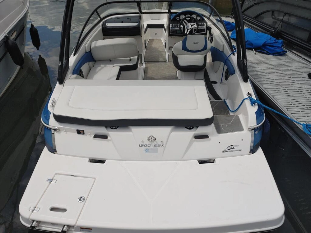 2017 Regal 1900 Esx alt