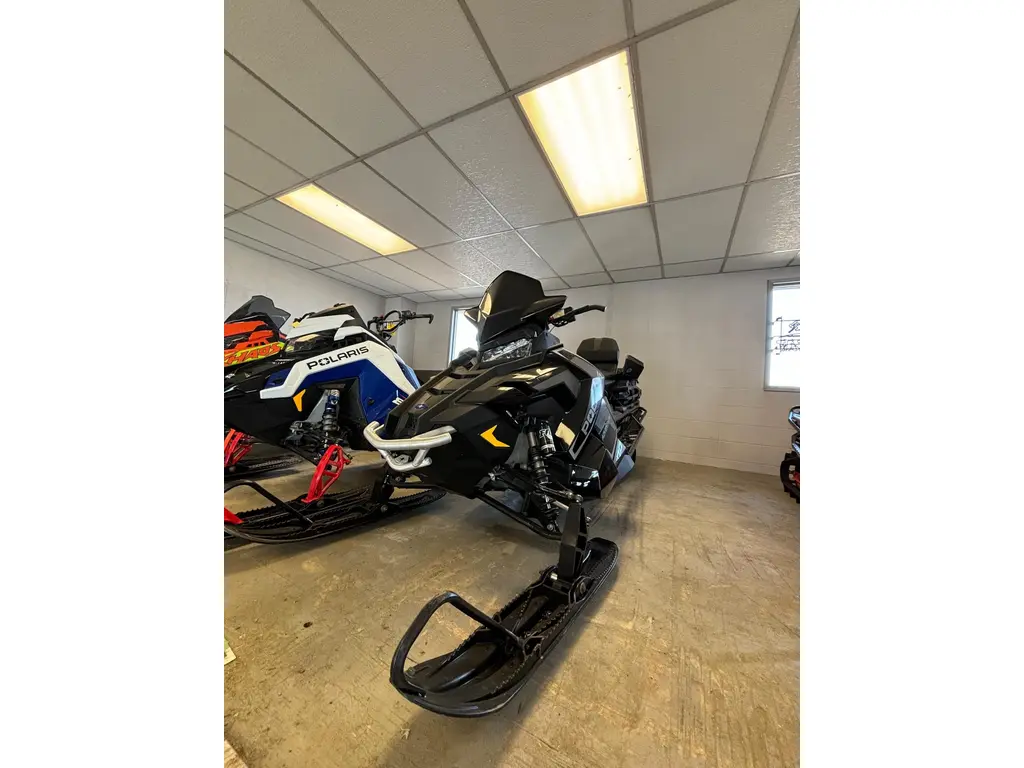 2023 Polaris 800 TITAN ADV 155