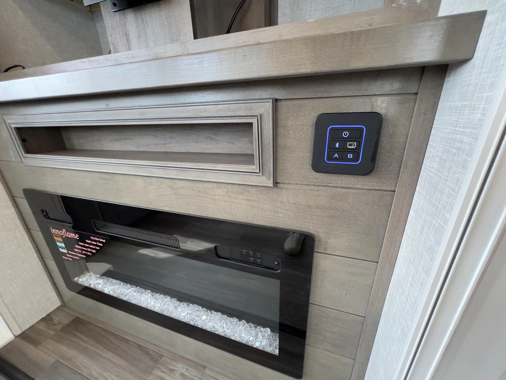 Jayco Eagle 355mbqs 2025 alt