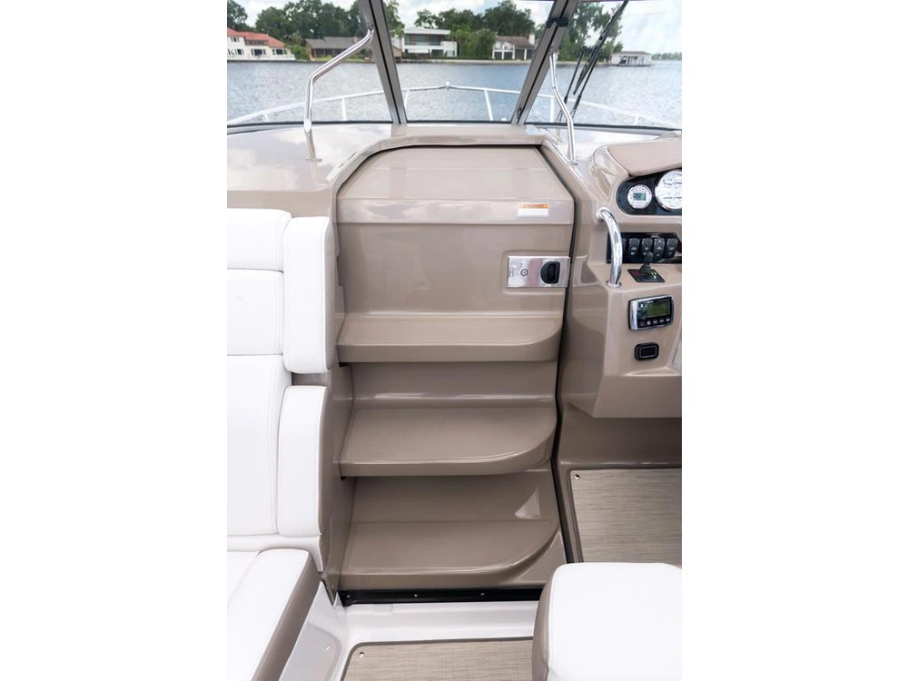 2026 Regal 28 Express alt