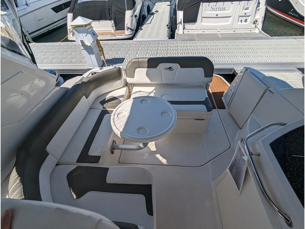 Monterey Boats 260 Scr 2013 alt