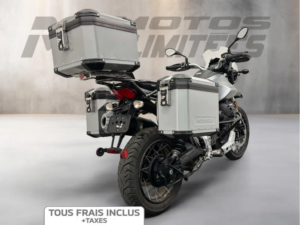 2022 Moto Guzzi V85 TT Adventure centenario