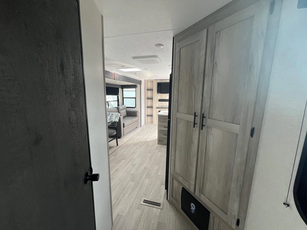 2024 Sportsmen Sportsmen Destination 362db alt