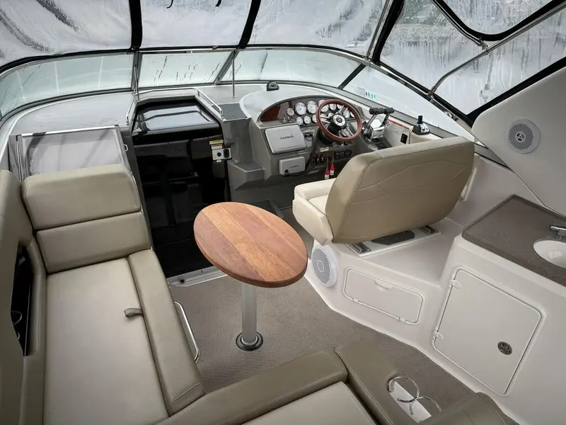 2010 Regal 3360 thumbnail 3