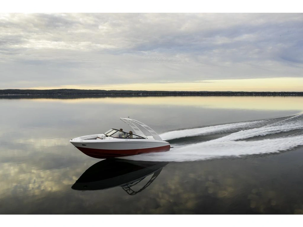 Regal Ls2 Surf 2026 alt