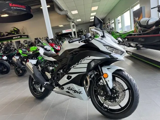 2025 Kawasaki ZX-4RR