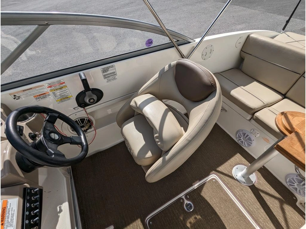2015 Bayliner 642 Overnighter alt