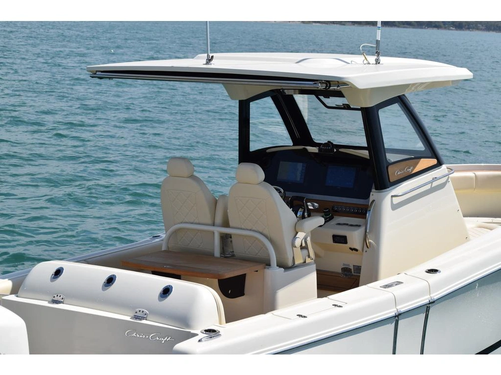 Chris-craft 30 Catalina 2026 alt