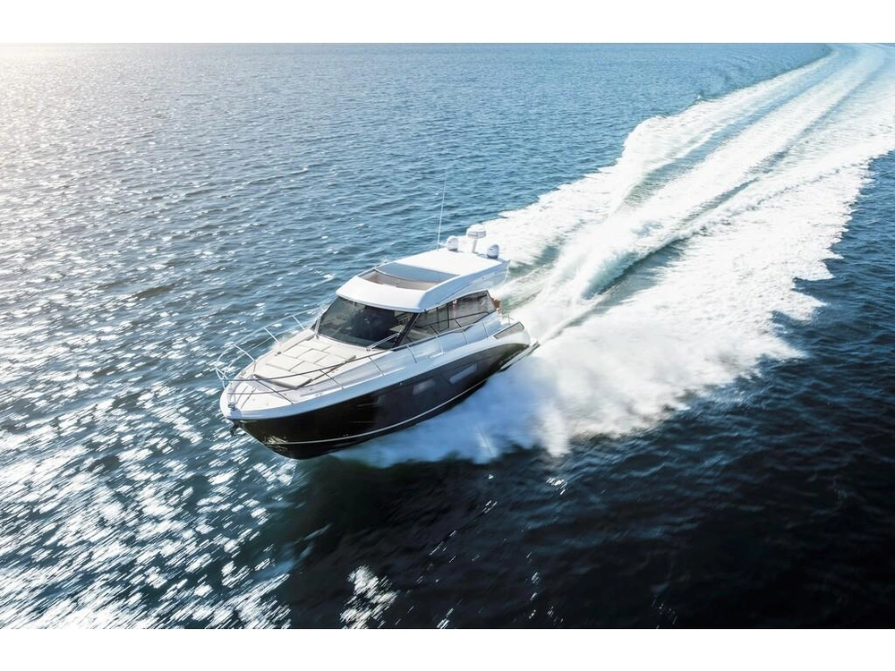 Regal 42 Grande Coupe 2026 alt