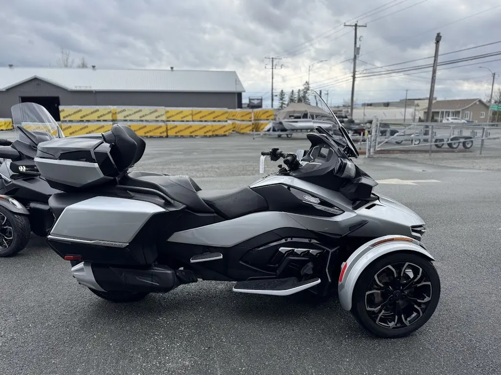 2022 Can-Am RT Limited