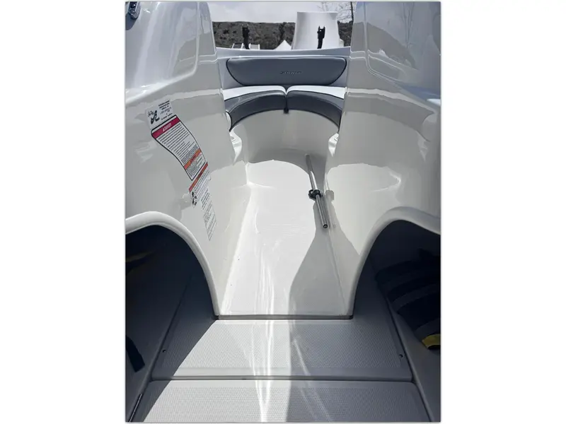 2011 Sea Ray 205 Sport