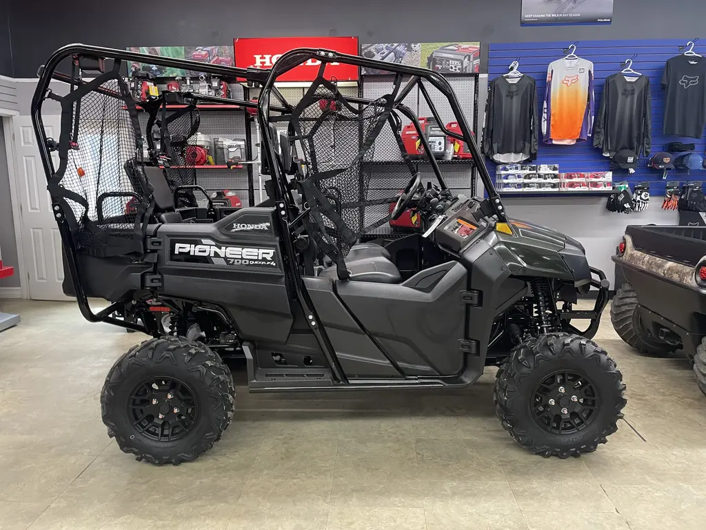 Honda 2025  Honda Pioneer 700 - 4P Dlx - Green 2025