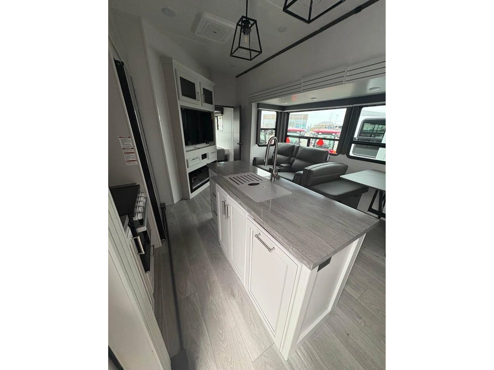 2024 Keystone Rv Cougar 364bhl alt