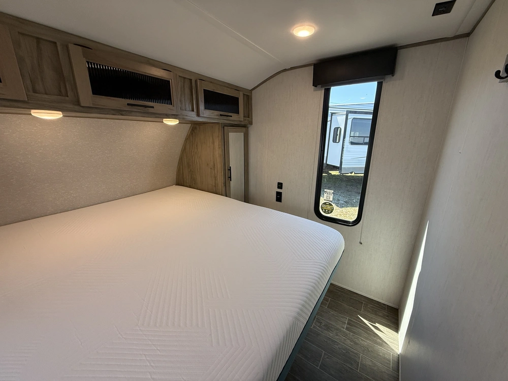 Cherokee Aw22sw Alpha Wolf 2022 alt