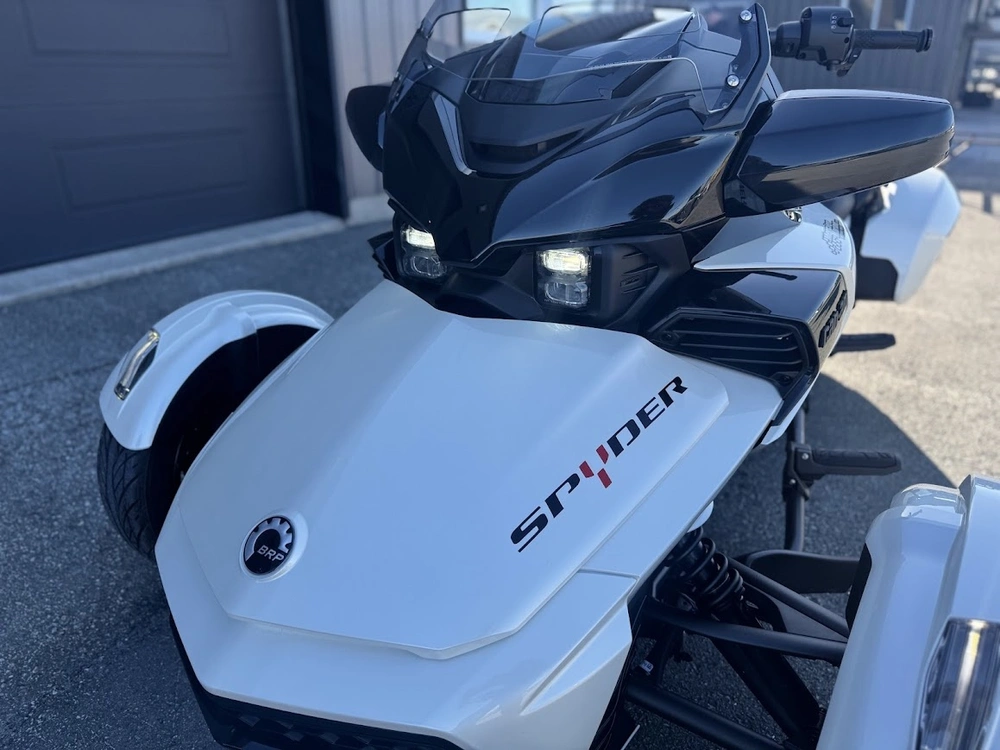 Can-am F3-t 2024 alt