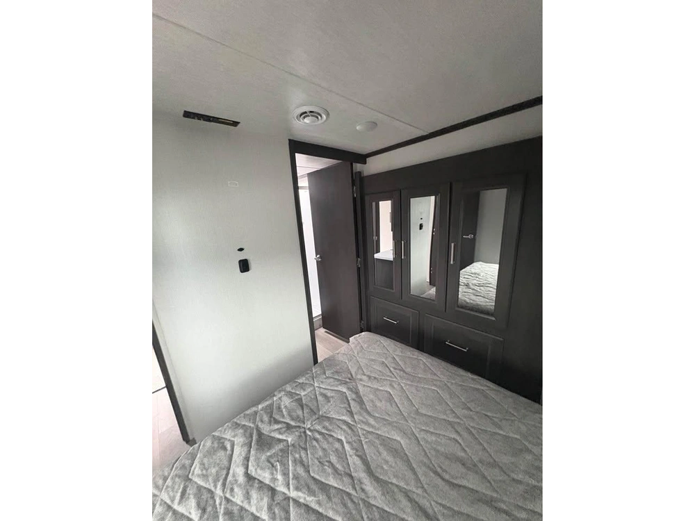 2024 Keystone Rv Cougar 364bhl alt