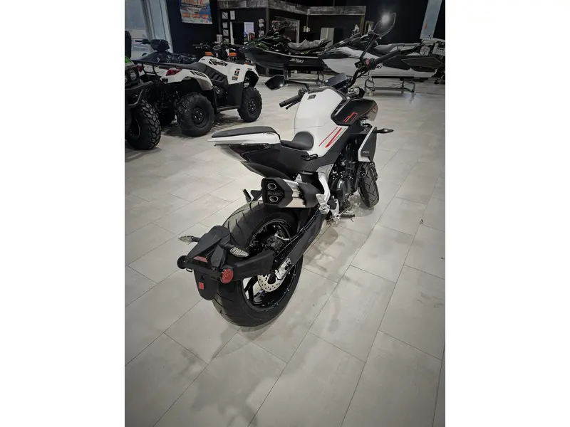2025 CFMOTO 800NK