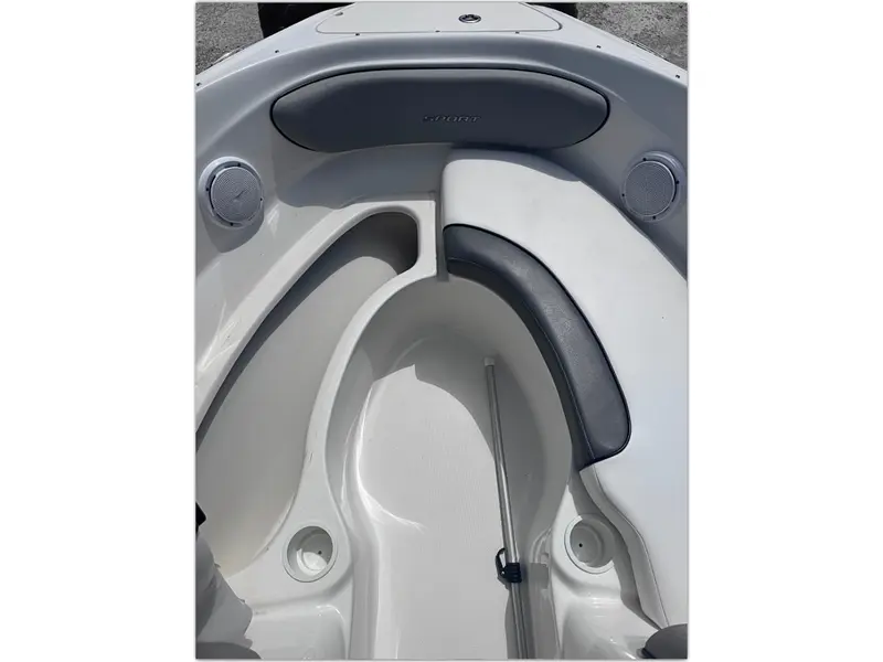 2011 Sea Ray 205 Sport