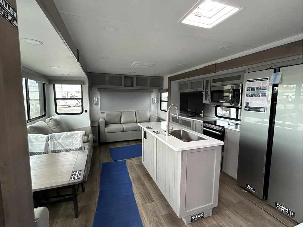 2025 Alliance Rv Avenue 332rl alt